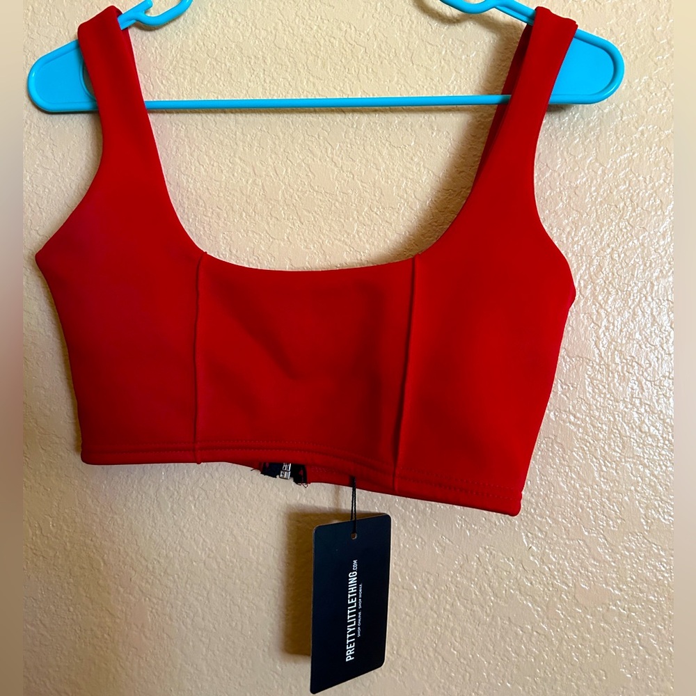 PrettyLittleThing Red top size 4